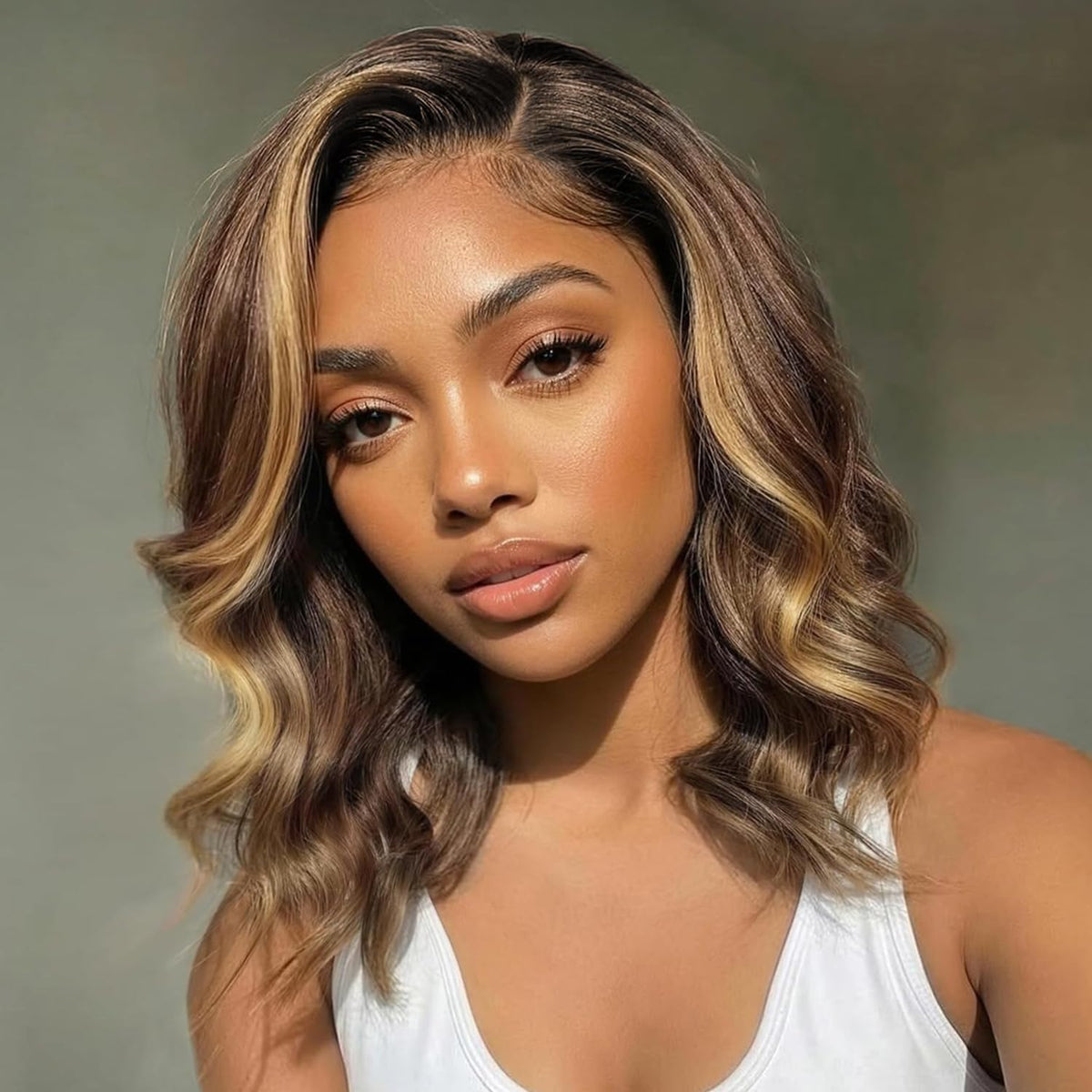 5x5 Honey Blonde Highlight Wavy Bob Drawstring Wig
