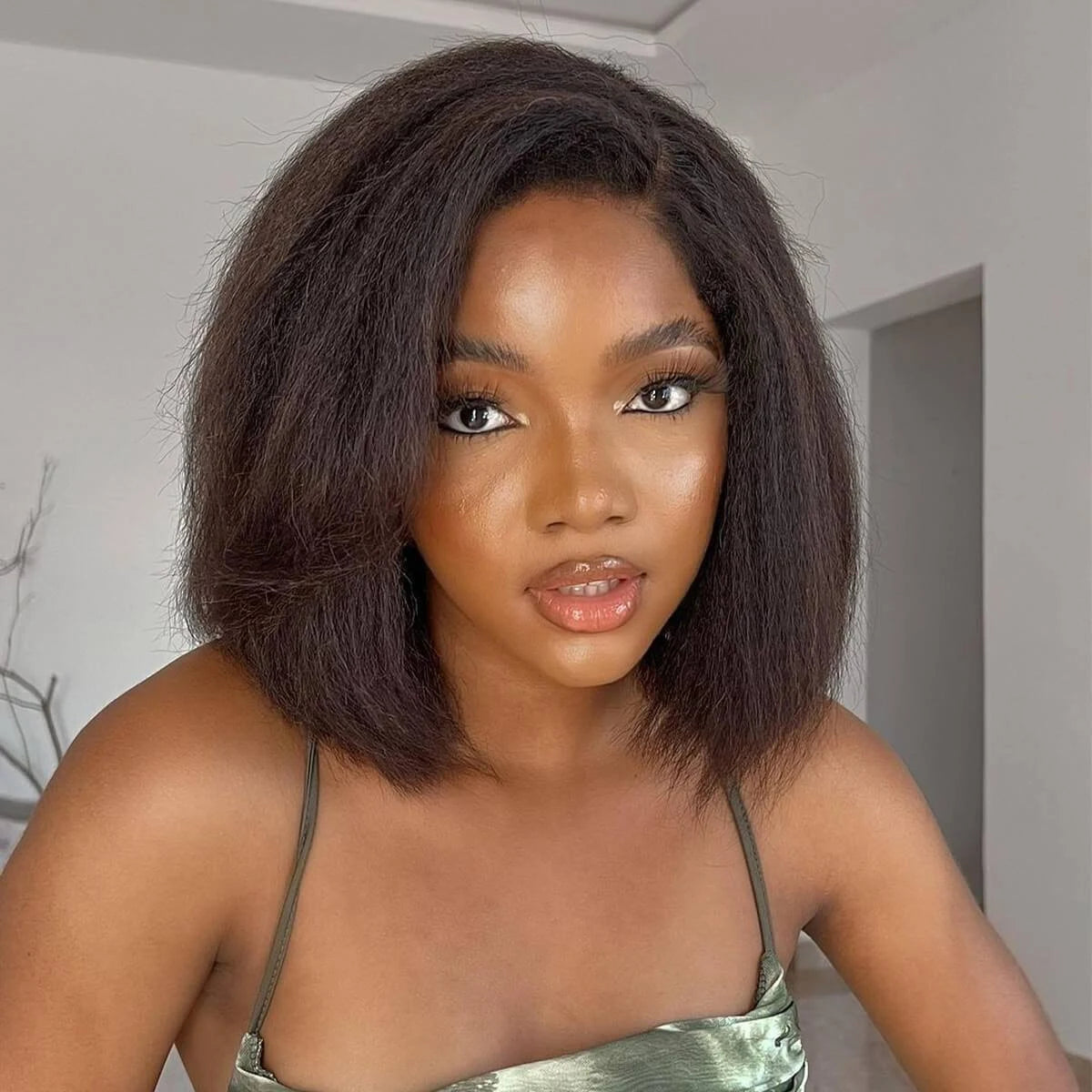 Wear&Go Glueless Kinky Straight Bob HD Closure Wig Pre Bleached Knots